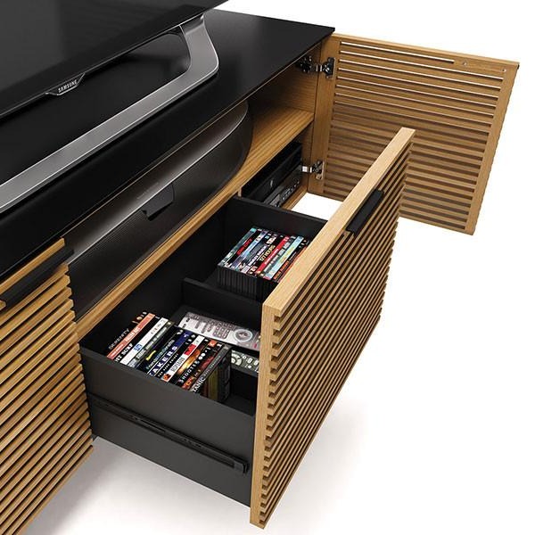 Meuble de divertissement en noyer et charbon de bois de style Mid-Century avec rangement pour le salon