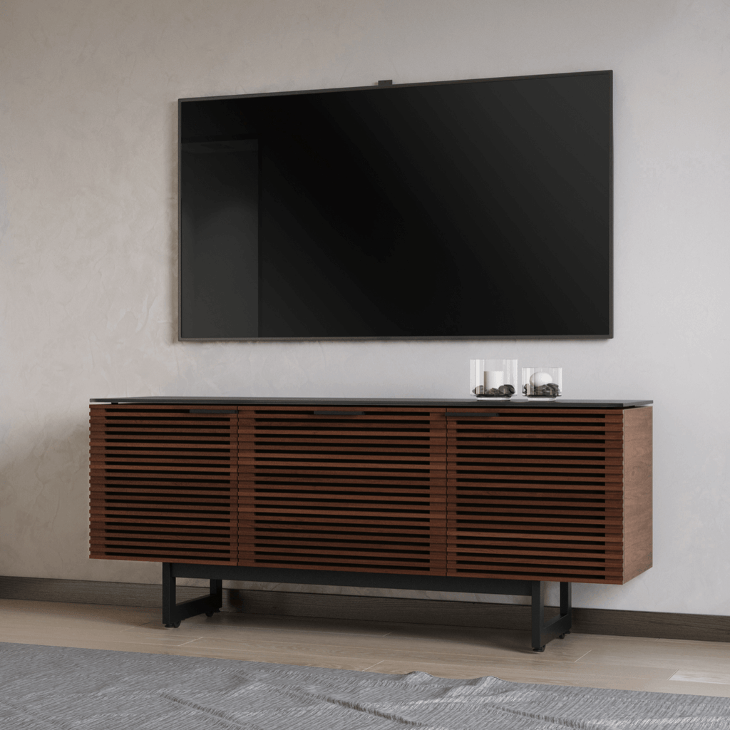 Meuble de divertissement en noyer et charbon de bois de style Mid-Century avec rangement pour le salon