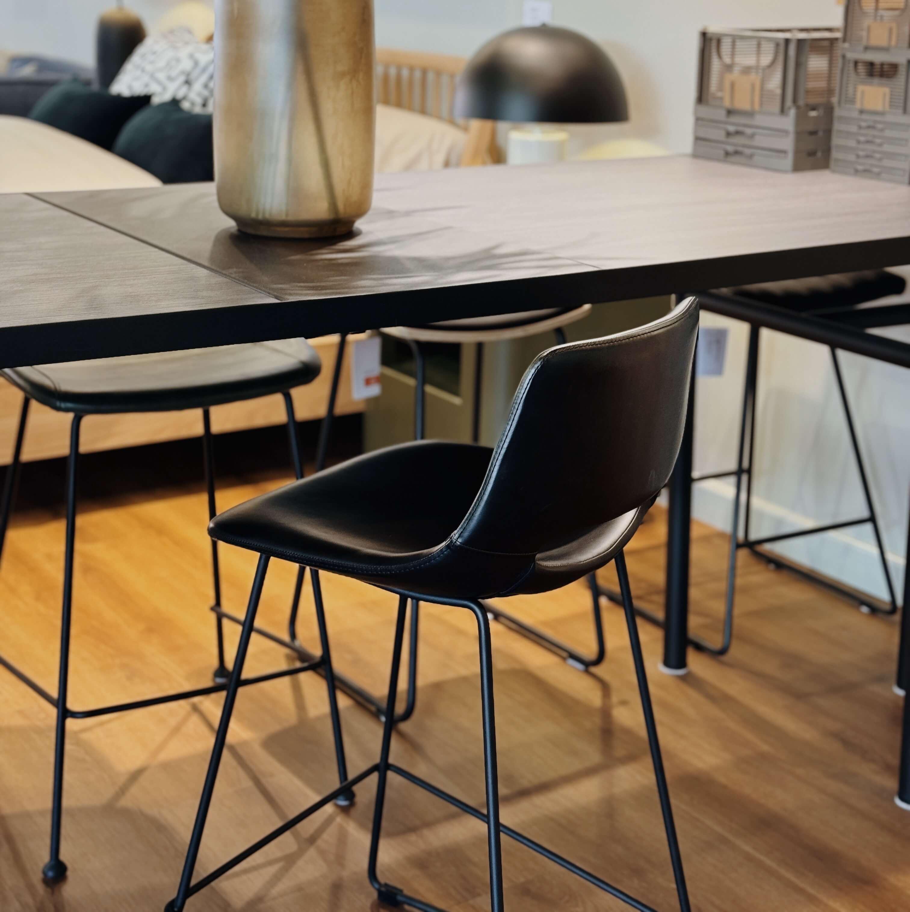 Tabouret de bar de cuisine en similicuir noir de style Mid-Century