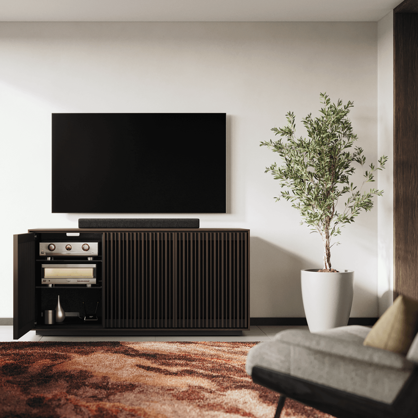 Meuble TV en chêne grillagé pour salon