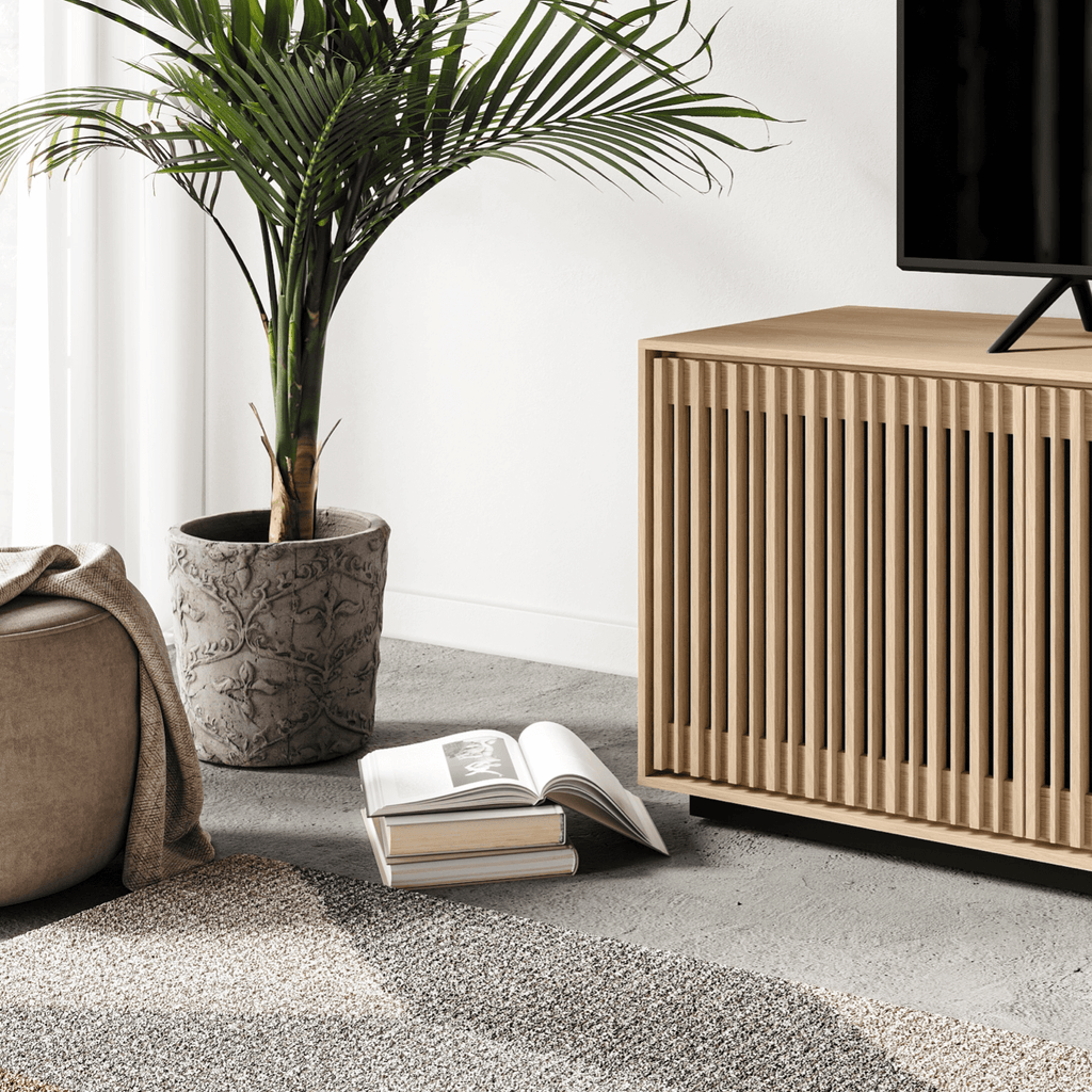 Meuble TV/divertissement en chêne blanchi pour salon