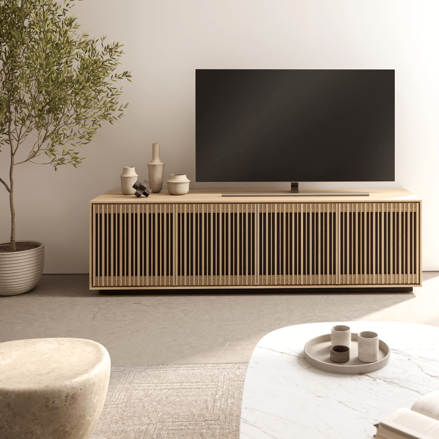 Meuble TV/divertissement en chêne blanchi pour salon