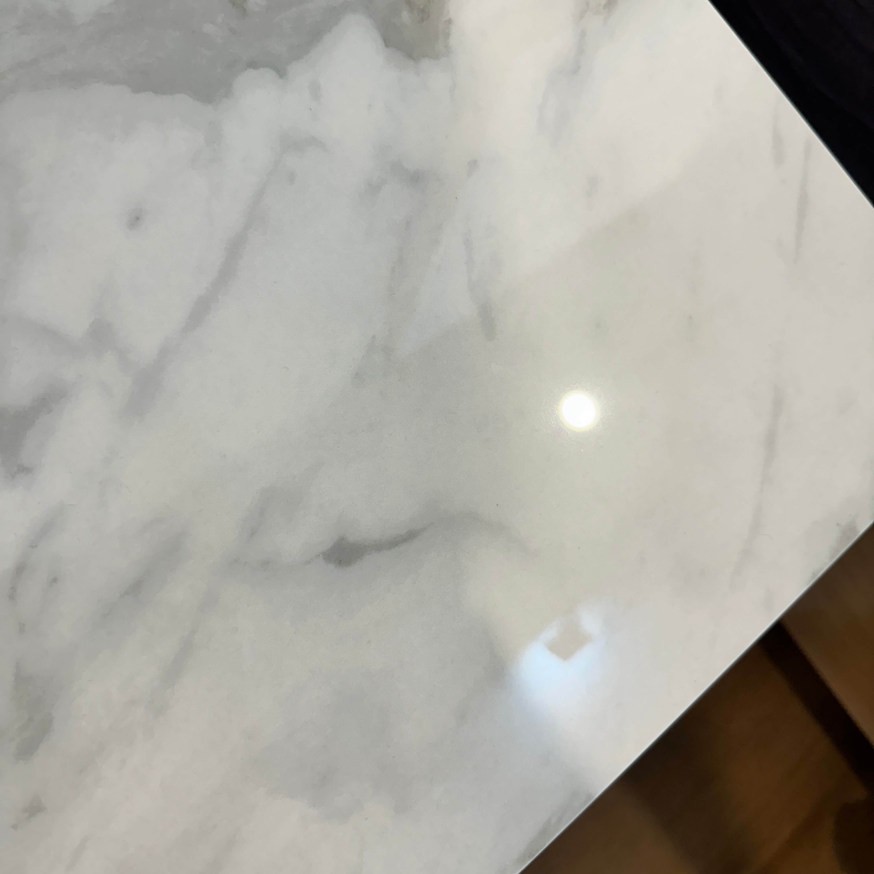 Table de chevet moderne en marbre et chêne noir pour chambre à coucher